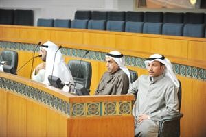 مرزوق الغانم ودعبدالله الطريجي ومحمد الدلال
