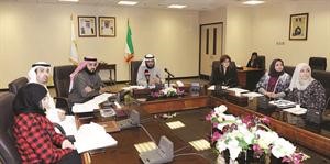 مطلال الاذينة خلال المؤتمر الصحافي
