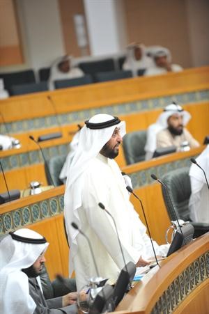 عمار العجمي متحدثا