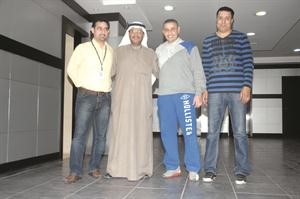 الهاجري يتوسط الزملاء في القسم الرياضي﻿