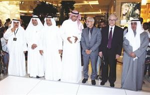 اللواء فيصل الجزاف ودعدنان شهاب الدين ودبدر العمر ودعمر البناي خلال المعرض
