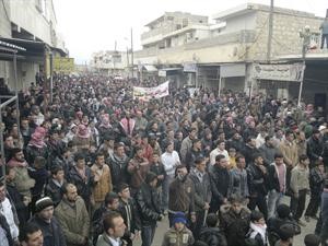 صورة بثها ناشطون لمظاهرة في بلدة مارع في ريف حلب امس افپ