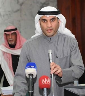 عبدالله الكندري خلال تادية القسم
