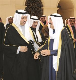 سمو الشيخ ناصر المحمد وسمو رئيس الوزراء الشيخ جابر المبارك في وداع الامير﻿