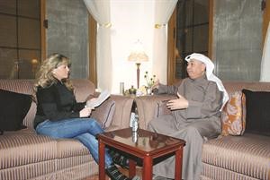 يوسف الشايجي متحدثا للزميلة دانيا شومان