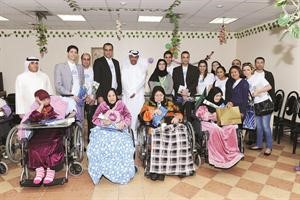 جانب من زيارة وفدالمنشر روتانا لادارة رعاية المسنين﻿