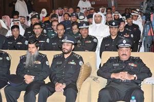 د مصطفى الزعابي في مقدمة الحضور متين غوزال
