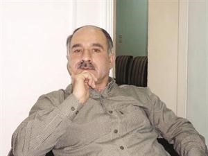 المؤلف مروان قاووق﻿
