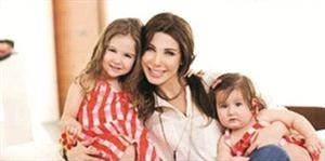 نانسي عجرم وابنتيها﻿