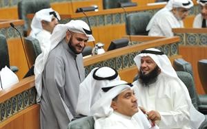احمد مطيع ودمحمد الكندري ومسالم الاذينة
