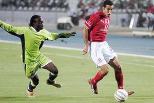 نجم الاهلي محمد ابوتريكة في لقاء سابق بالبطولة﻿