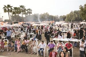 ومتابعة من جمهور شاطئ العقيلة