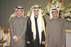 المعرس متوسطا اخوي العروس محمد وفيصل الانبعي
