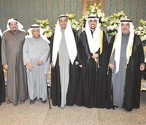 عبدالله العيدان وسليمان الغنيم يباركان
