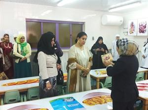 الشيخة شيخة العبدالله ويسرى العمر تتفقدان روضة التوت
