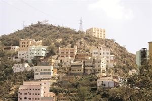مبان عصرية على مدرجات جبل فيفاء علي السويد