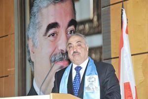 الحجار متحدثا امام الحضور﻿