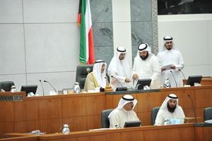 الرئيس احمد السعدون على المنصة وبجواره دنايف الحجرف ودجمعان الحربش وبدر الداهوم 	متين غوزال﻿