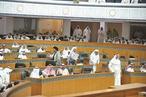 نواب الاقلية اثناء انسحابهم من جلسة امس 	متين غوزال﻿