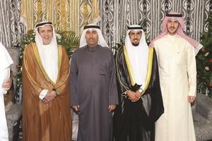 المستشار عبدالهادي الجفين يقدم التهاني
