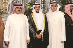 صياح السفراني واحمد الديحاني يباركان
