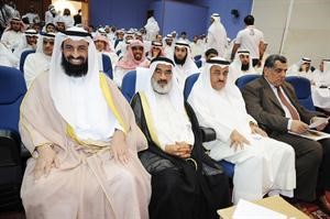 دمبارك الهاجري ودعجيل النشمي ودعبدالرحمن الاحمد في مقدمة الحضور قاسم باشا

