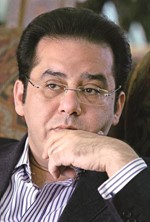 ايمن نور