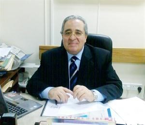 مدحت عطيفة﻿