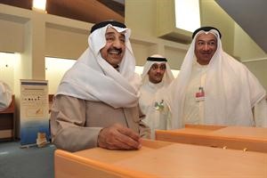 جاسم الخرافي يدلي بصوته ﻿
