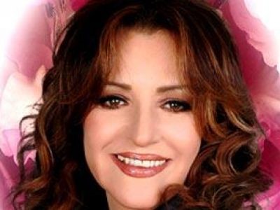 عزة بلبع