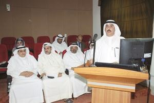 ماحمد الصبيح متحدثا خلال المؤتمر الصحافي
