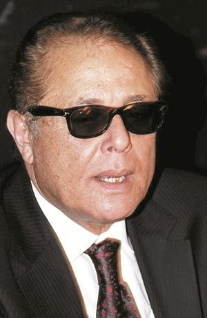 محمود عبدالعزيز﻿