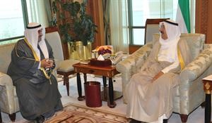 صاحب السمو الامير الشيخ صباح الاحمد مستقبلا سمو الشيخ ناصر المحمد
