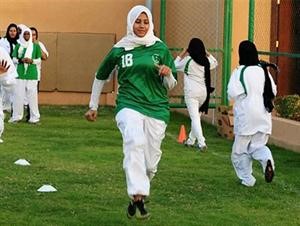 الفائز: قريباً منهج للرياضة النسائية في المدارس