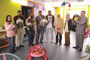 لقطة جماعية لفريق الانباء في دار الطفولة