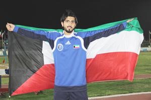 البطل احمد دشتي على منصة التتويج﻿
