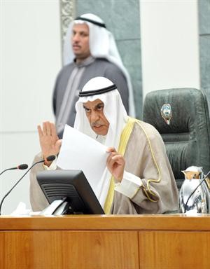 الرئيس احمد السعدون مترئسا الجلسة 	متين غوزال﻿