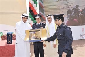 وزير الكهرباء عبدالعزيز الابراهيم واللواء جاسم المنصوري يكرمان بيتك