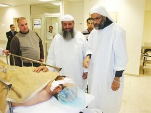 زيارة الجرحى والمرضى﻿