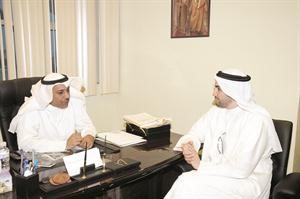 مبارك العارضي متحدثا الى الزميل محمد راتب﻿