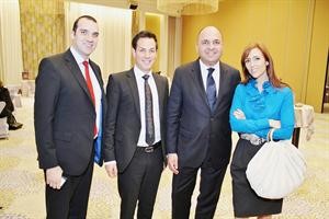 كوتش مع فريق عمل كمبينسكي﻿