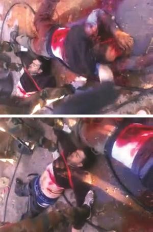 صورة مسربة لمن قال معارضون انه احد الشبيحة يركل جثث ناشطين قتلوا في انخل بدرعاافپ