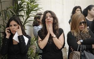  وزميلات الراحل في المحطة يبكينه محمود الطويل