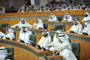 دحمد المطر واسامة الشاهين ودعادل الدمخي وعمار العجمي﻿