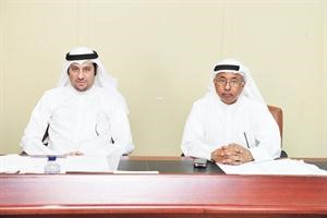 علي الزلزلة مترئسا عمومية الكويتية البحرينية للصيرفة سعود سالم﻿