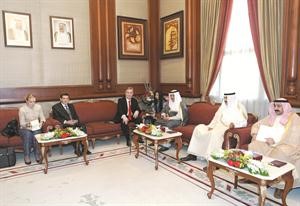 سمو رئيس الوزراء الشيخ جابر المبارك مستقبلا زلاتكو لاغومجيا﻿