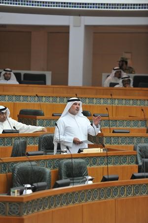 صالح عاشور متحدثا﻿