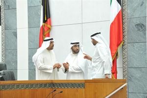 الشيخ محمد العبدالله ومحمد الدلال وعبدالرحمن العنجري﻿