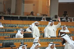  دحمد المطر يطلب نقطة نظام وبجانبه دمحمد الكندري﻿