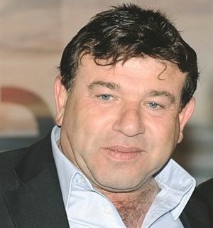 محمد قبنض﻿